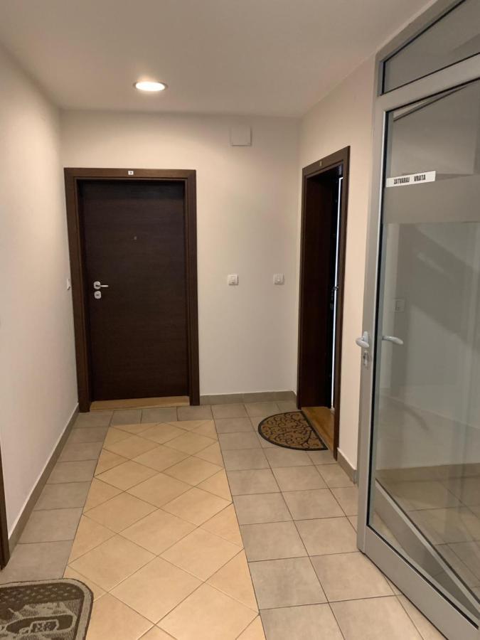 Lux Centro Palace Apartmani Cacak Exterior photo